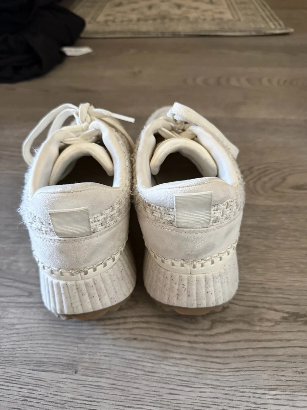 Universal Thread Cream Woven Lace-Up Women's Sneakers